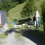 Les Trois Maisons -